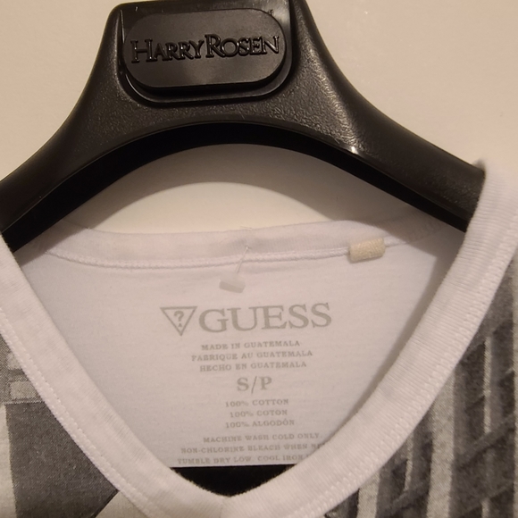 Guess t shirt - Picture 2 of 4
